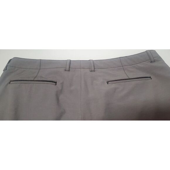 Tommy Bahama Shorts Golf Men's 42 Active Warm Grey Rib Pattern Poly/Cotton/Spndx - Picture 9 of 16